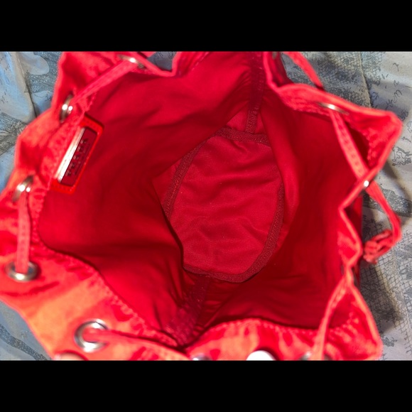 Red Prada pouch - Picture 3 of 8